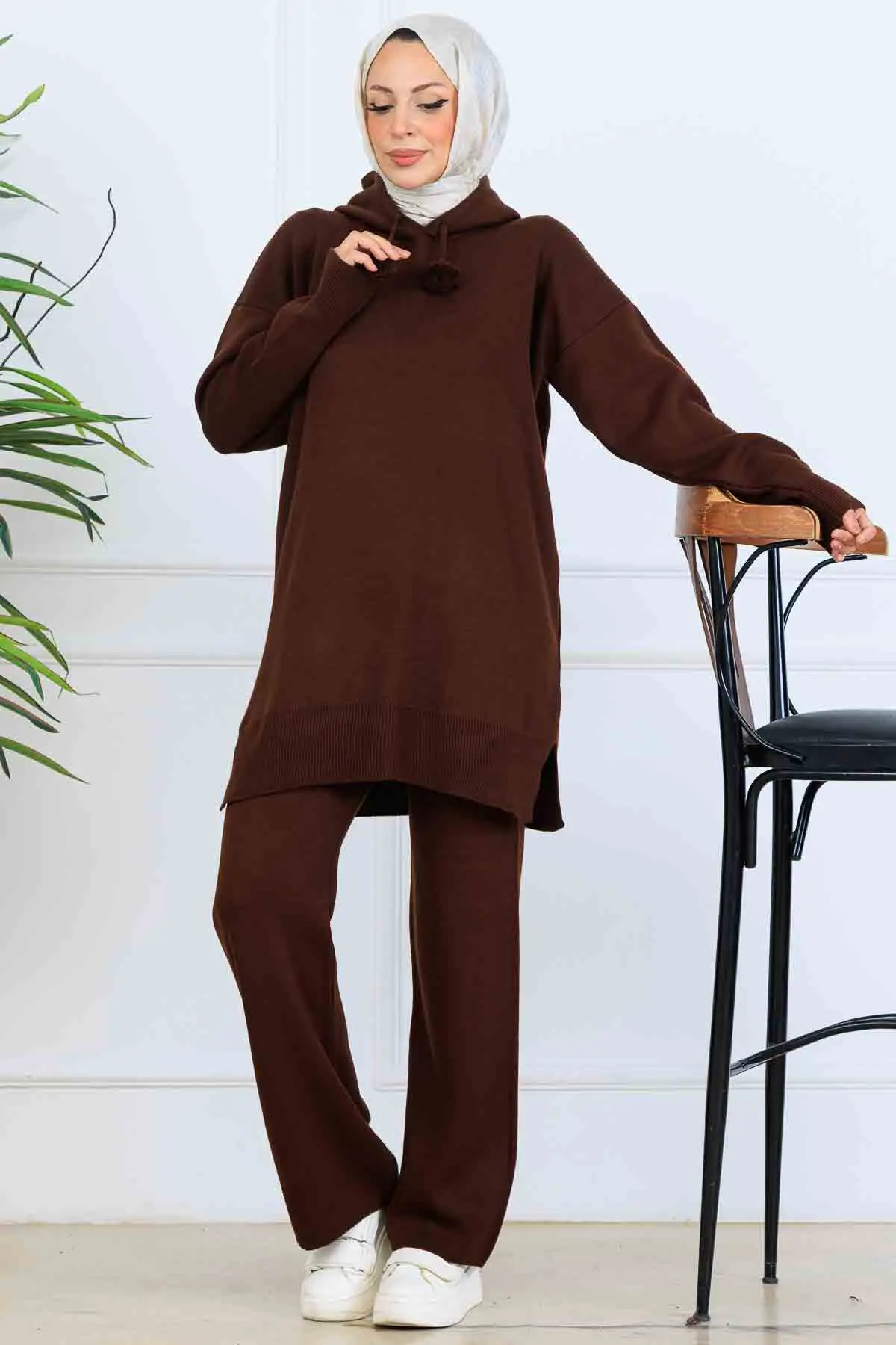 Kapüşonlu Triko Takım