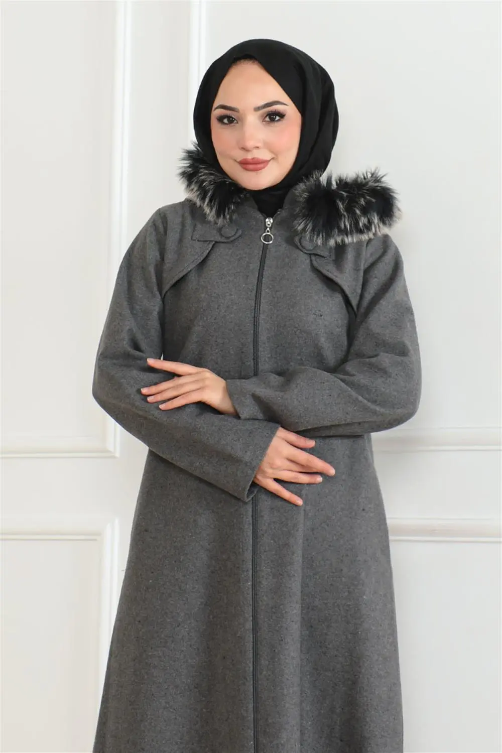 Kapüşonu Kürklü Kaşe Kaban-detail