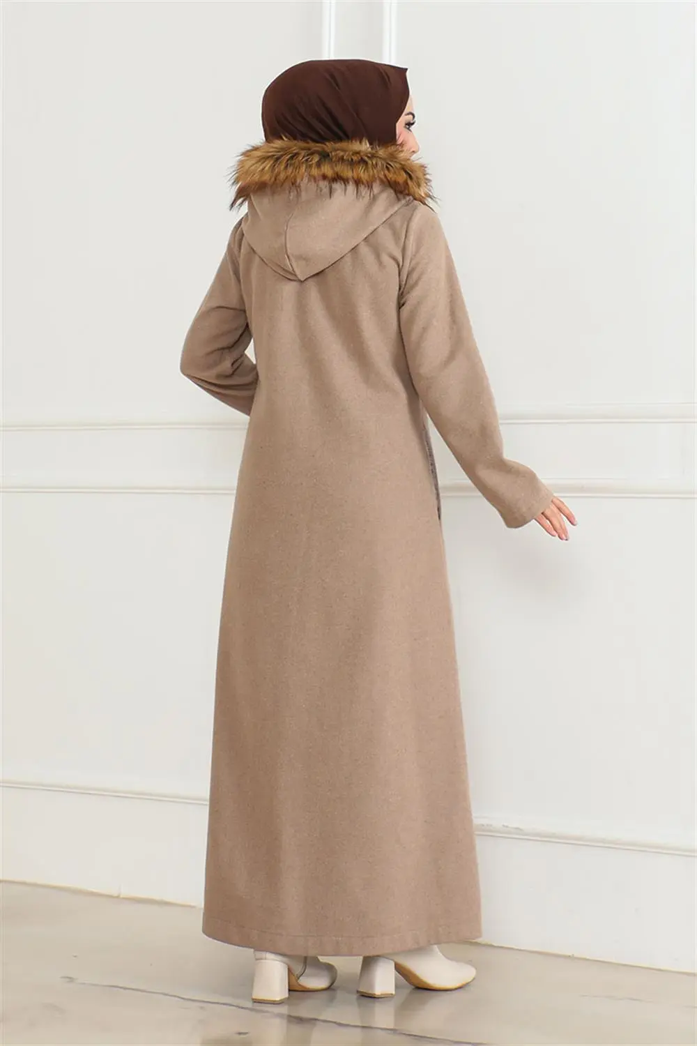 Kapüşonu Kürklü Kaşe Kaban-detail