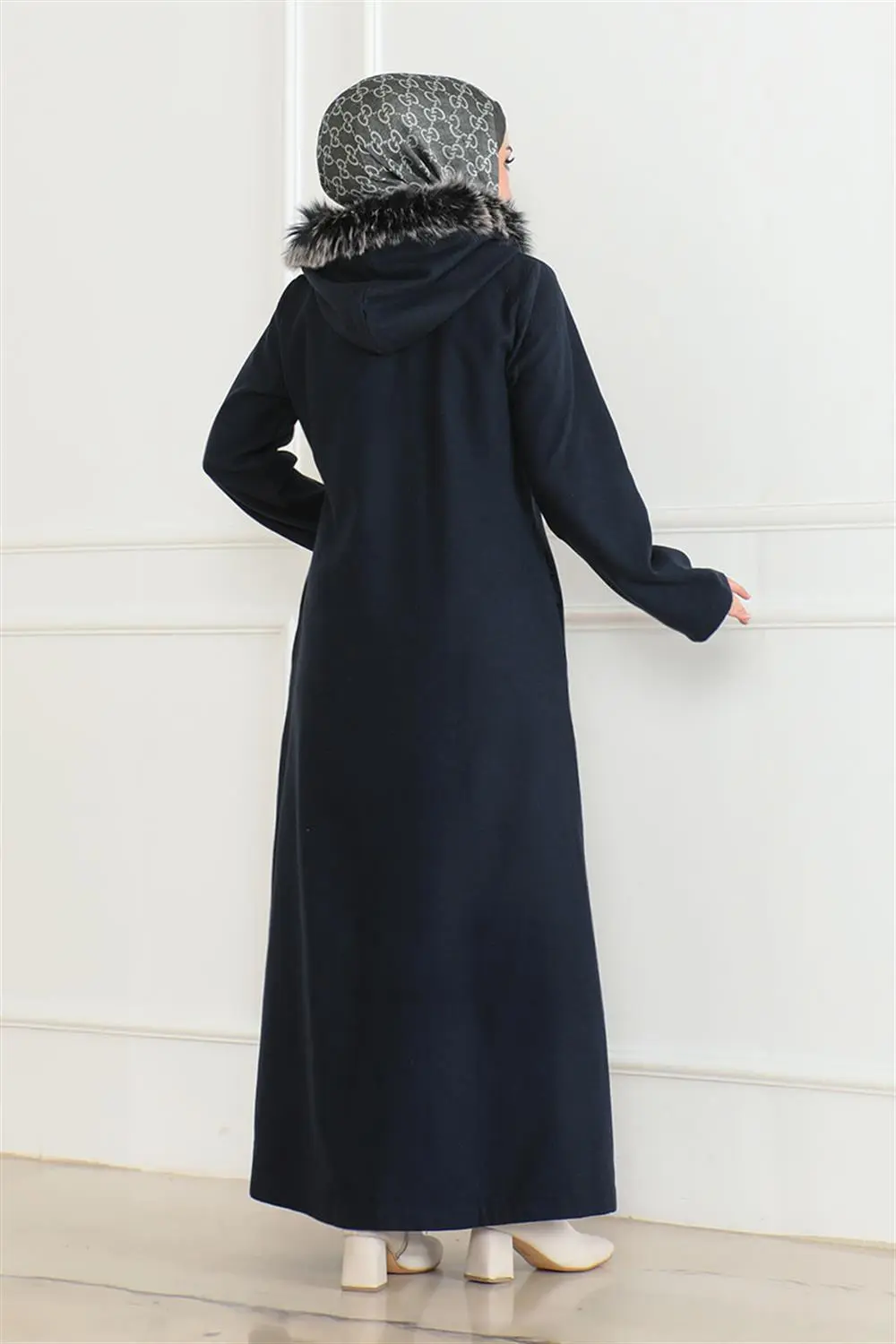 Kapüşonu Kürklü Kaşe Kaban-detail