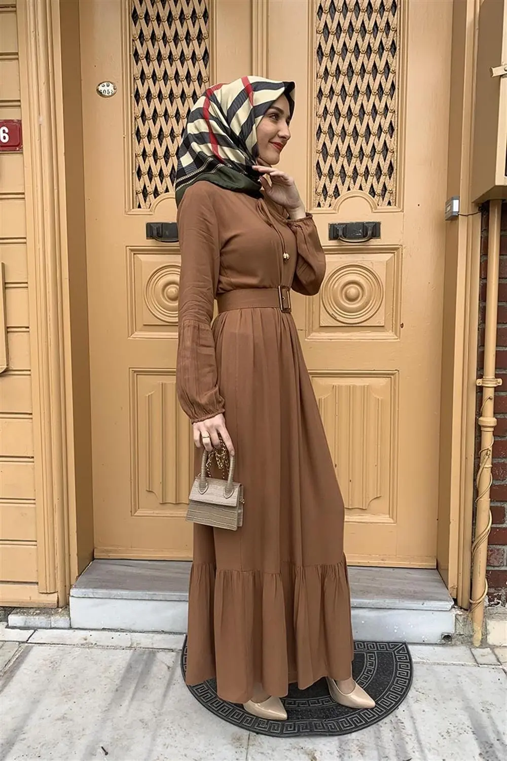 Kemer Detaylı Tesettür Elbise-detail