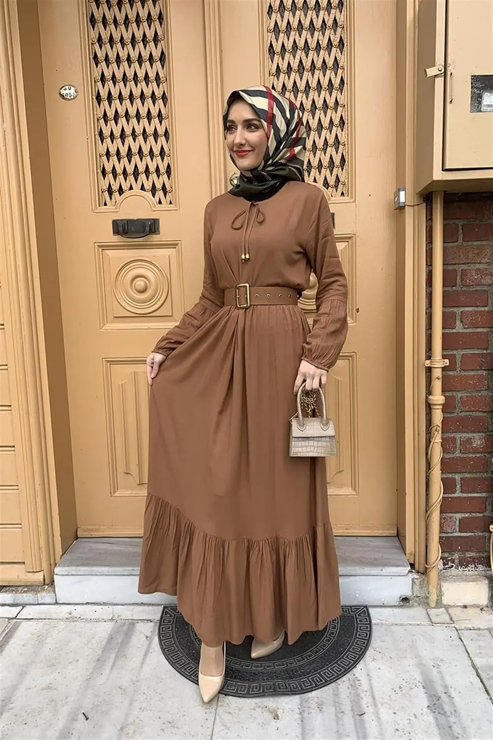Kemer Detaylı Tesettür Elbise-detail