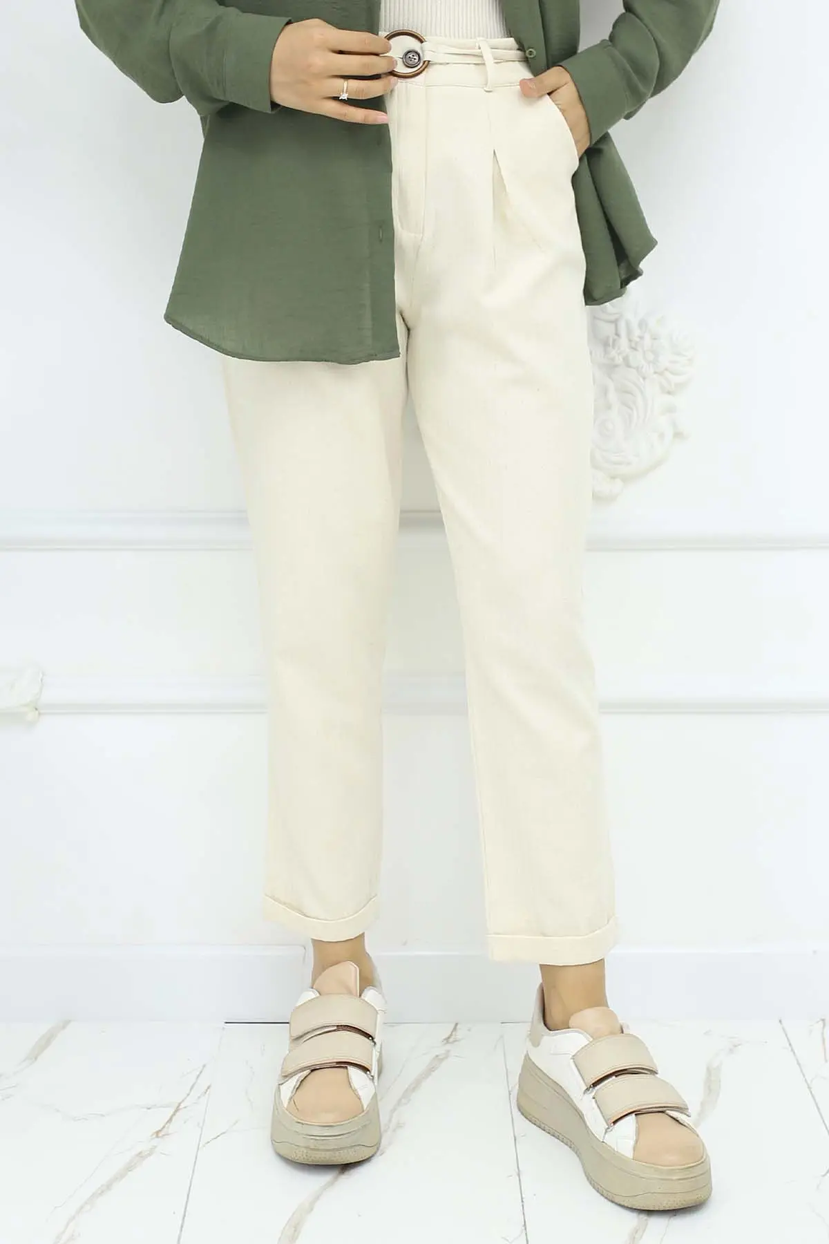 Kemerli Keten Pantolon-detail