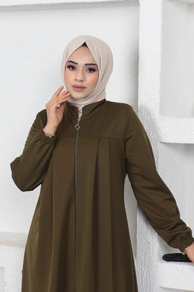 Pleated Abaya With Gathered Sleeves-detail