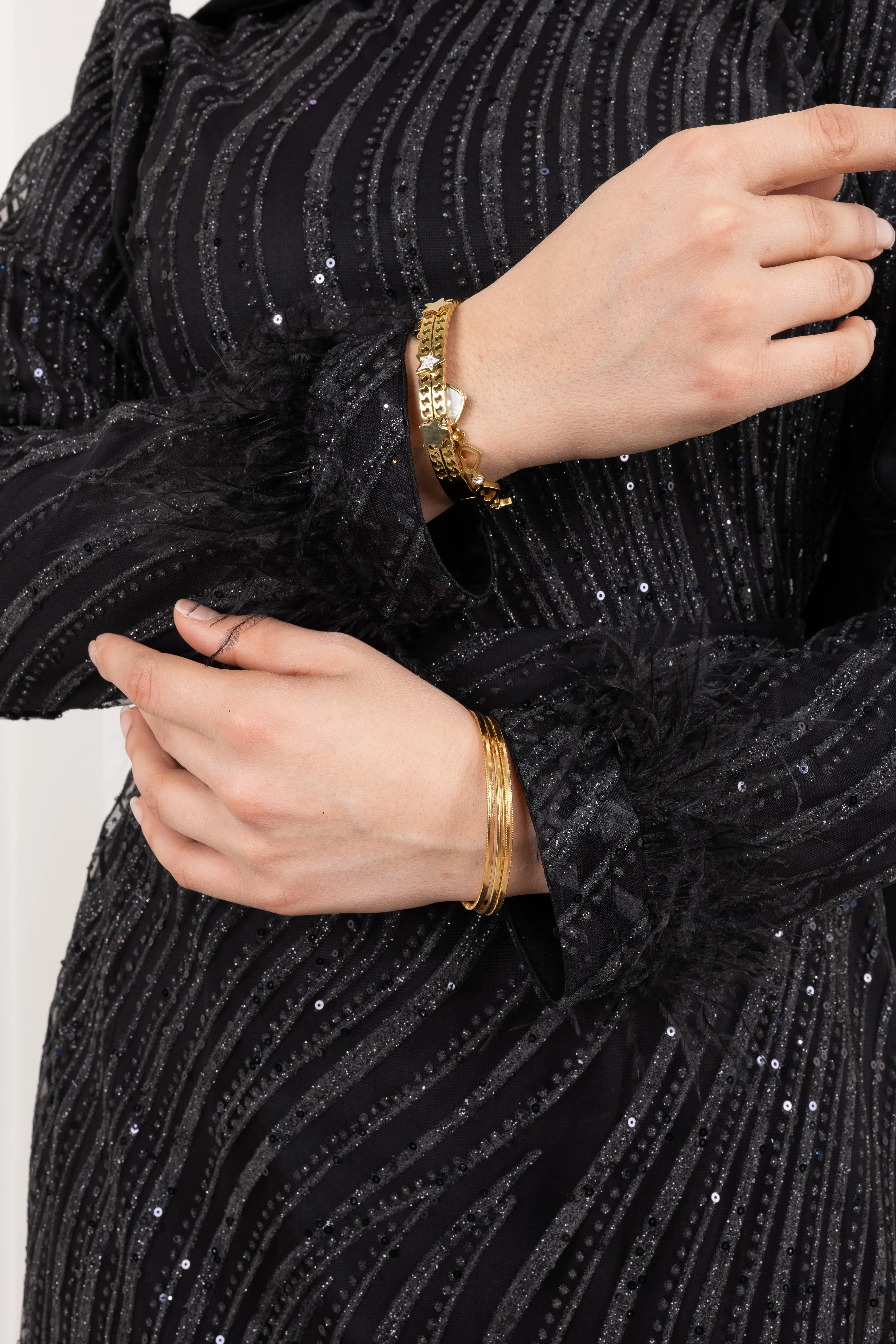 Kolları Tüy Detaylı Simli Abiye Siyah-detail