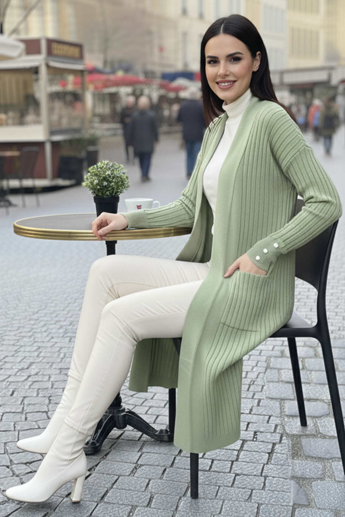 Kolu Düğmeli Fitilli Triko Hırka