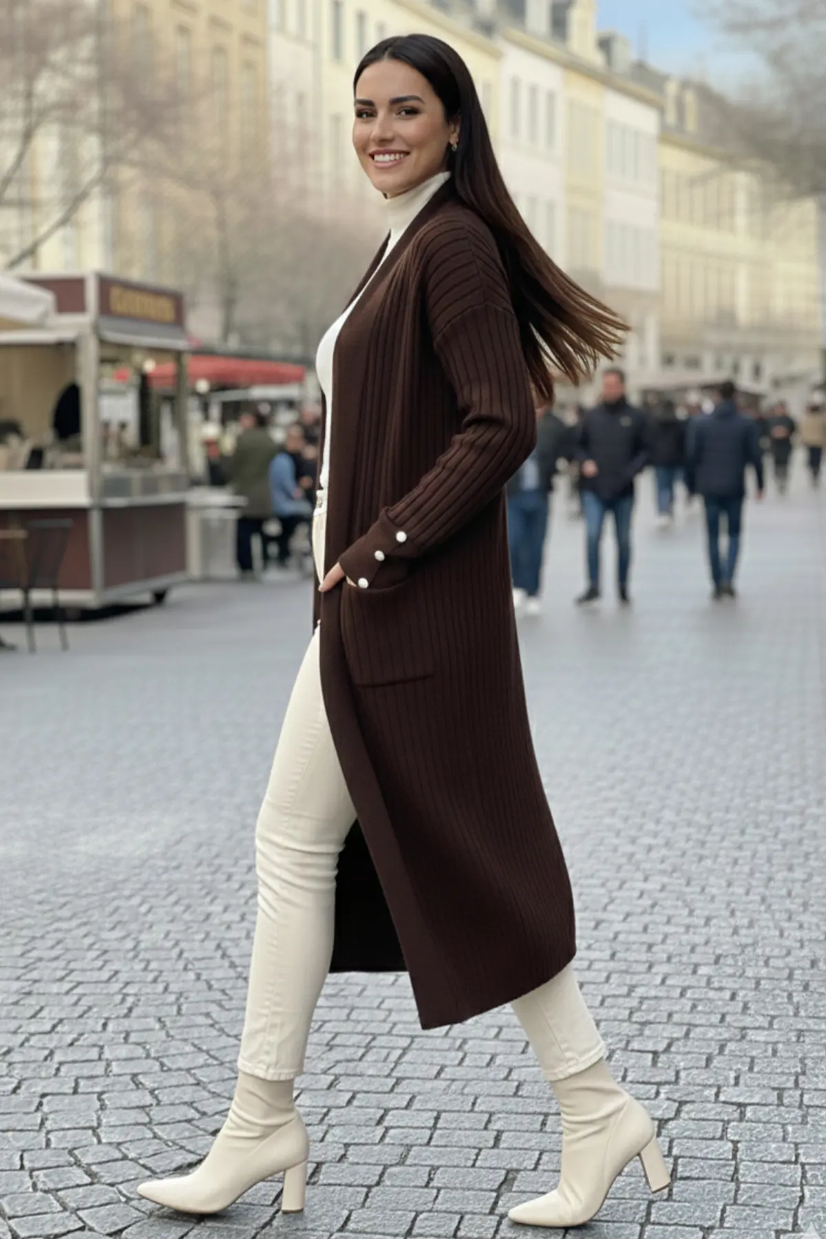 Kolu Düğmeli Fitilli Triko Hırka