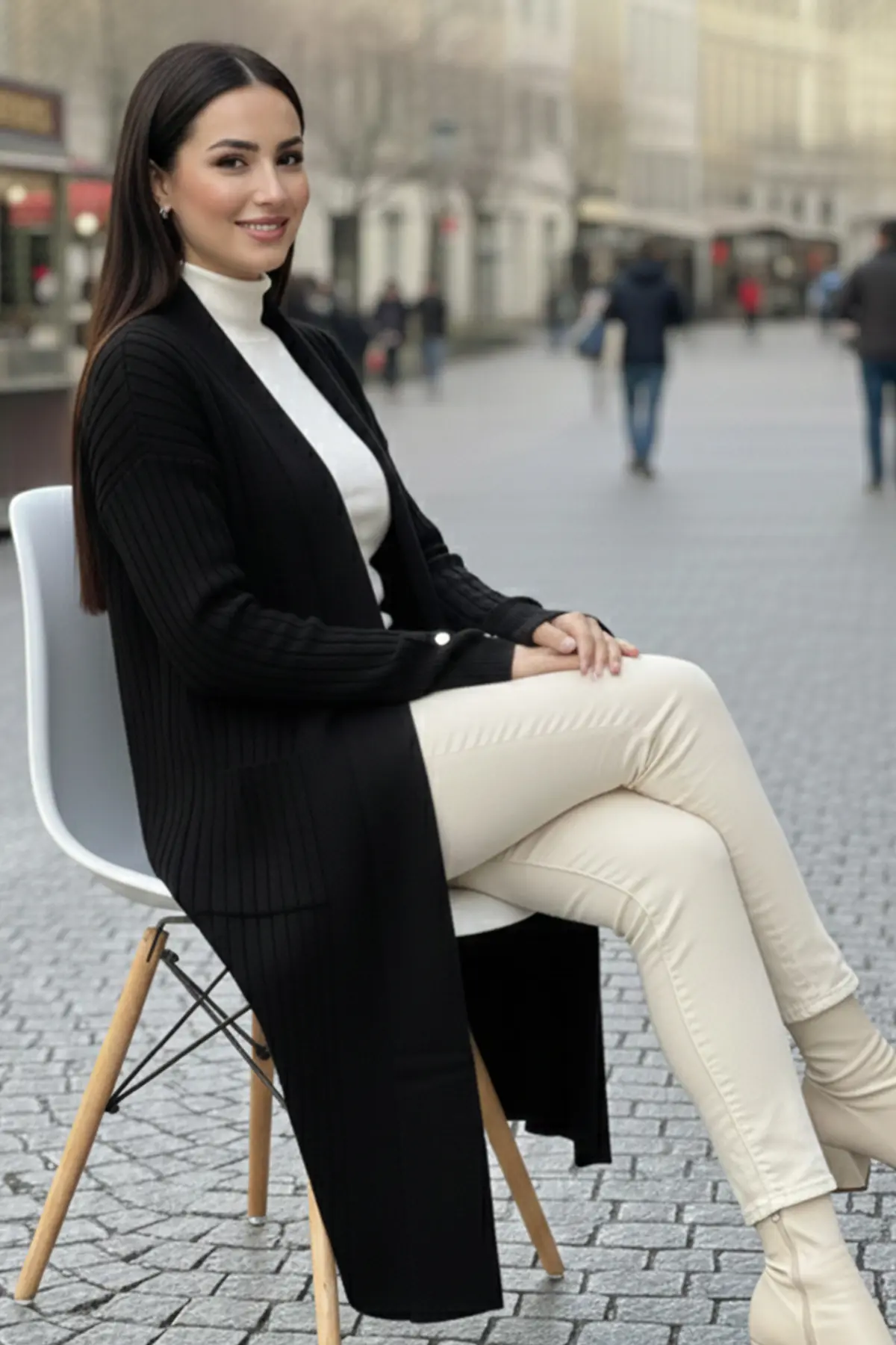 Kolu Düğmeli Fitilli Triko Hırka