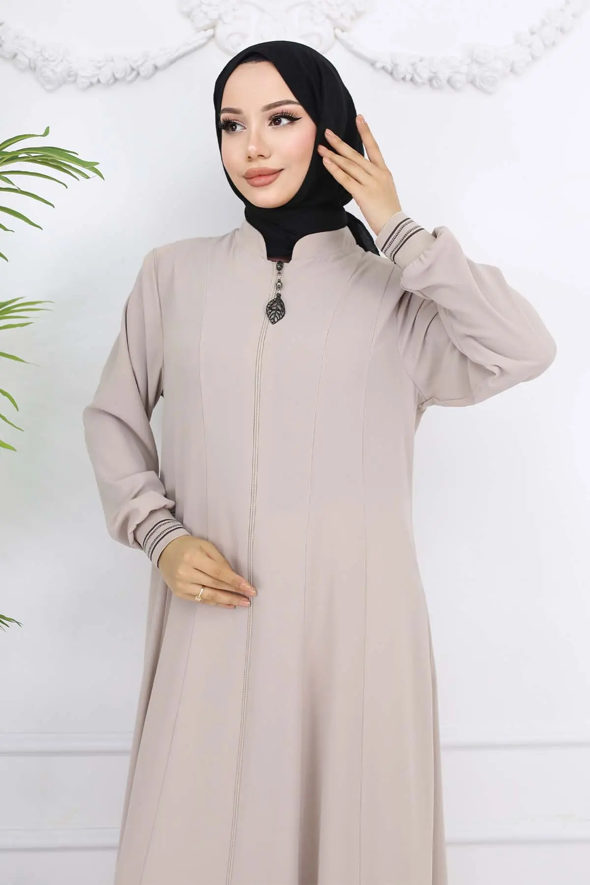 Mevlana Abaya With Elastic Sleeves-detail