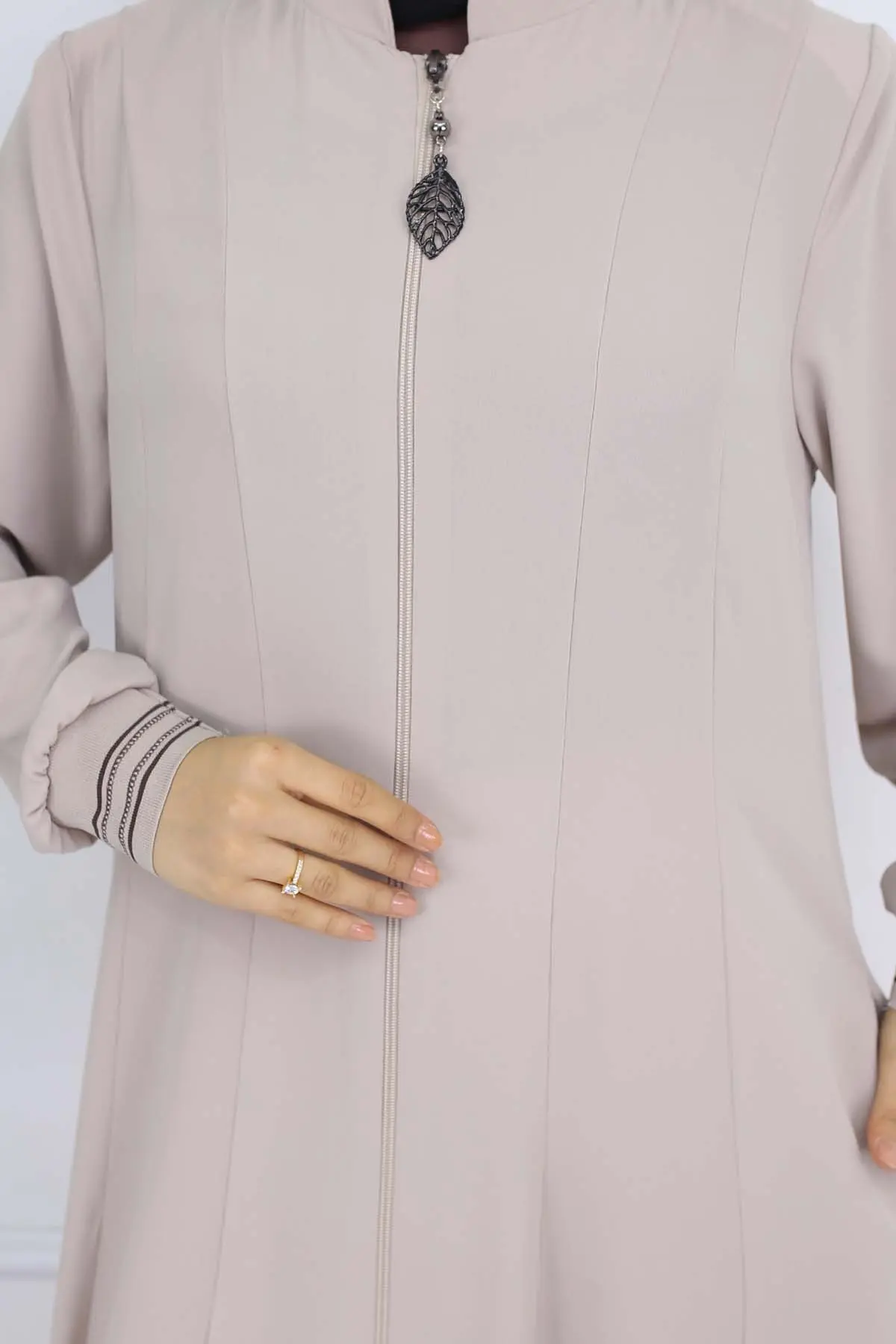 Mevlana Abaya With Elastic Sleeves-detail