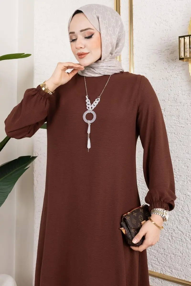 Kolyeli Asimetrik Takım Kahverengi-detail