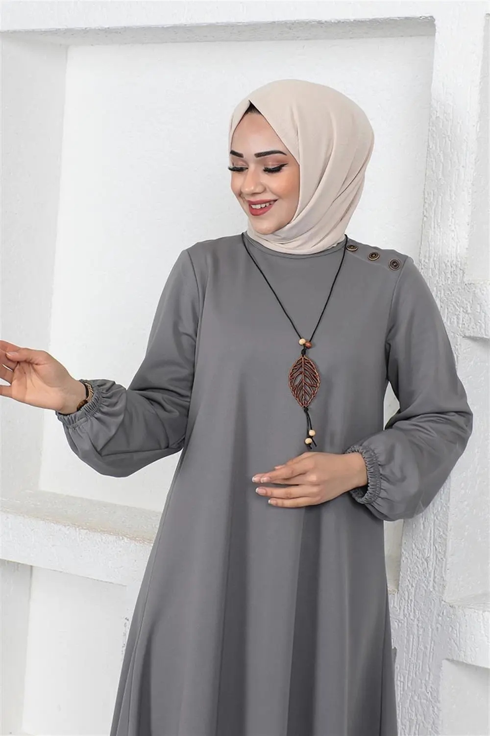 Necklace Crew Neck Hijab Dress-detail