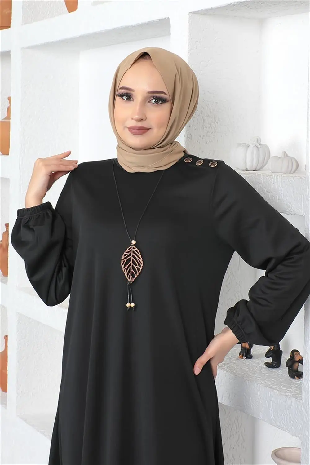 Necklace Crew Neck Hijab Dress-detail