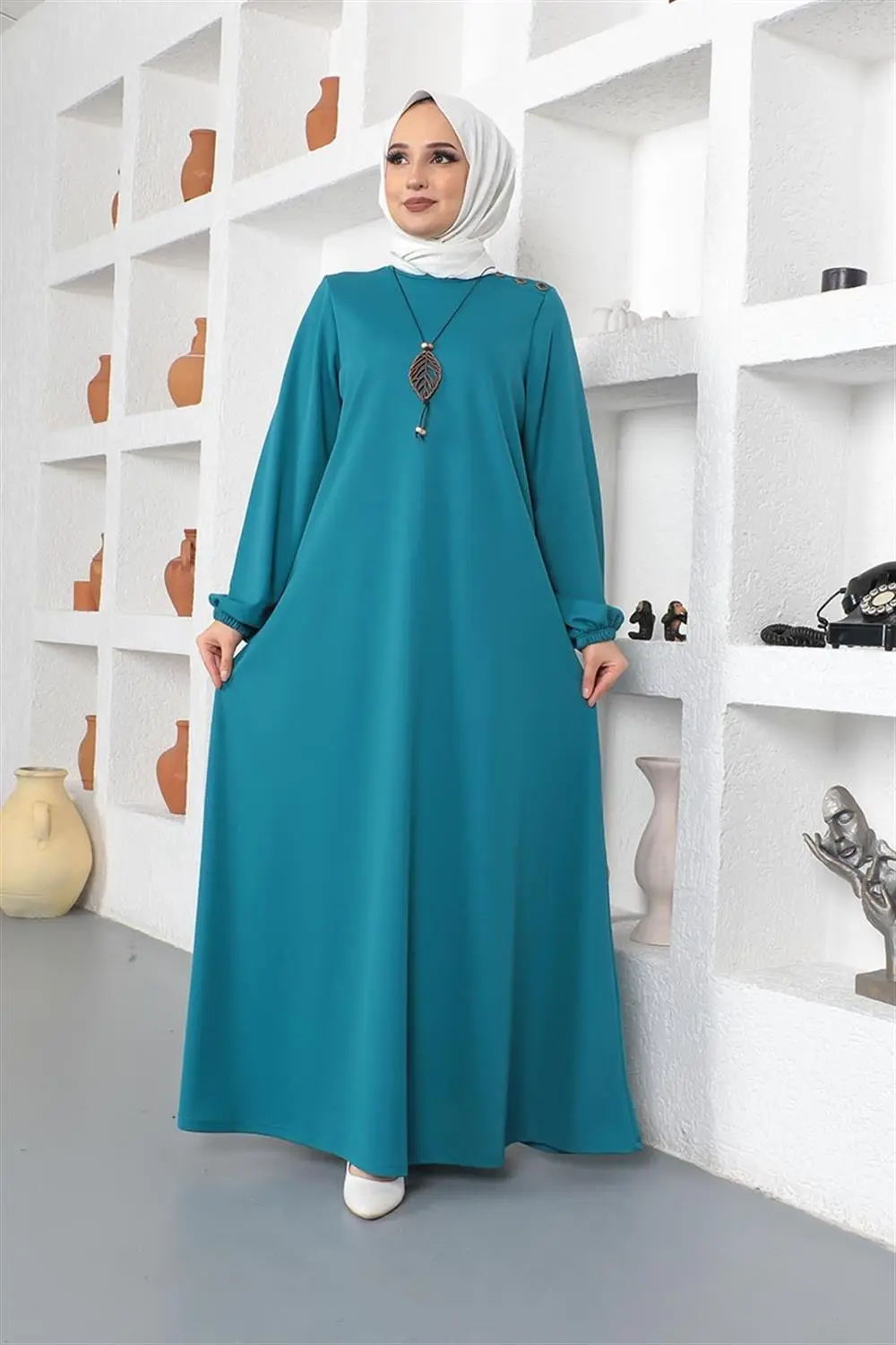 Necklace Crew Neck Hijab Dress-detail