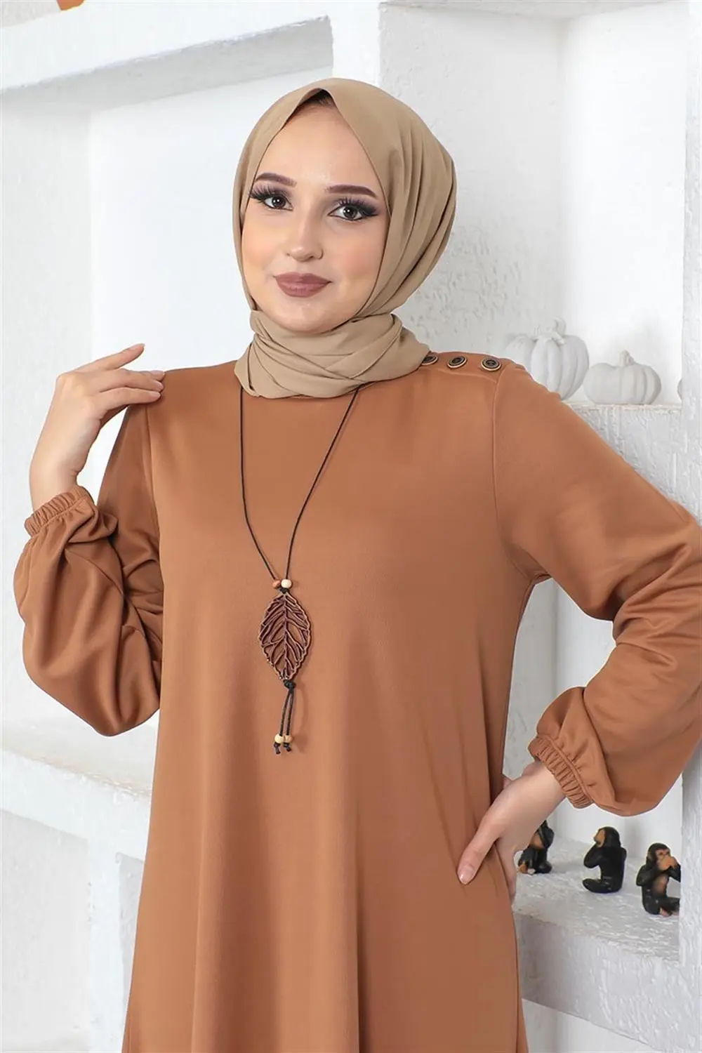 Necklace Crew Neck Hijab Dress-detail