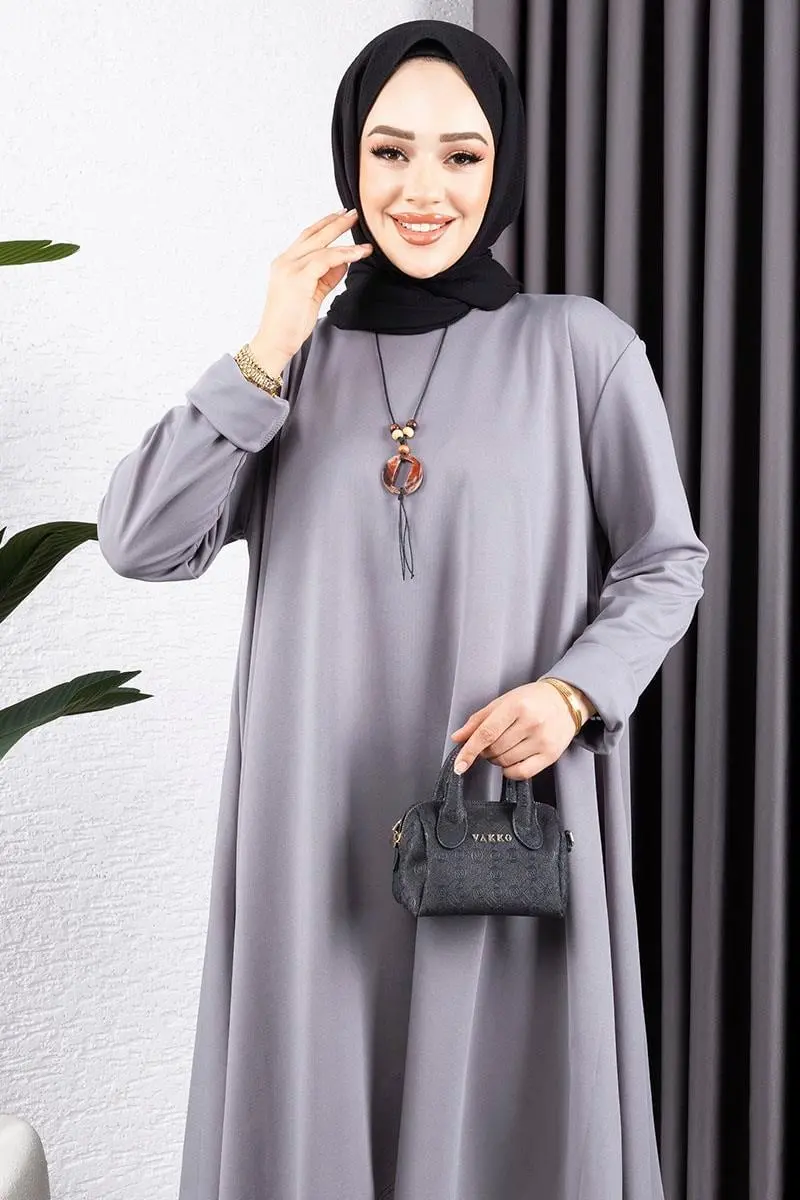 Kolyeli Yırtmaç Detaylı Takım Gri-detail