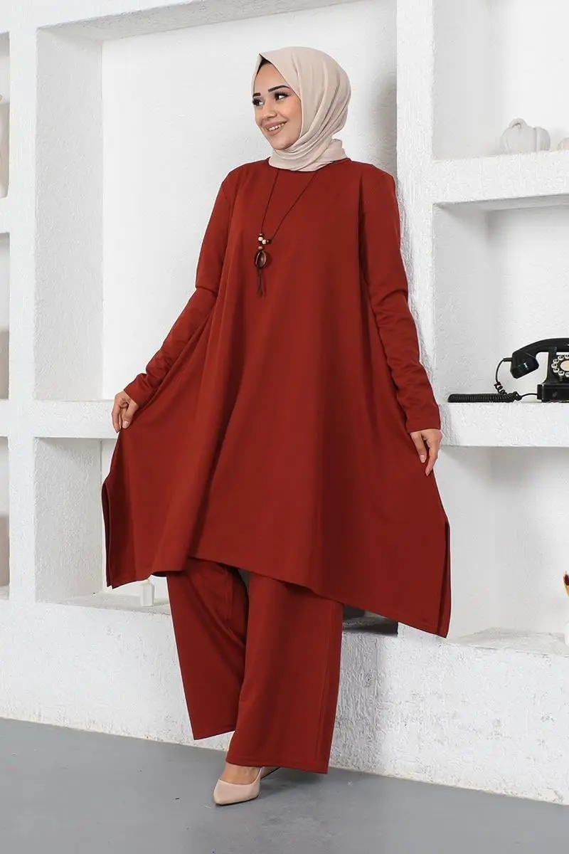 Kolyeli Yırtmaç Detaylı Takım Kiremit-detail