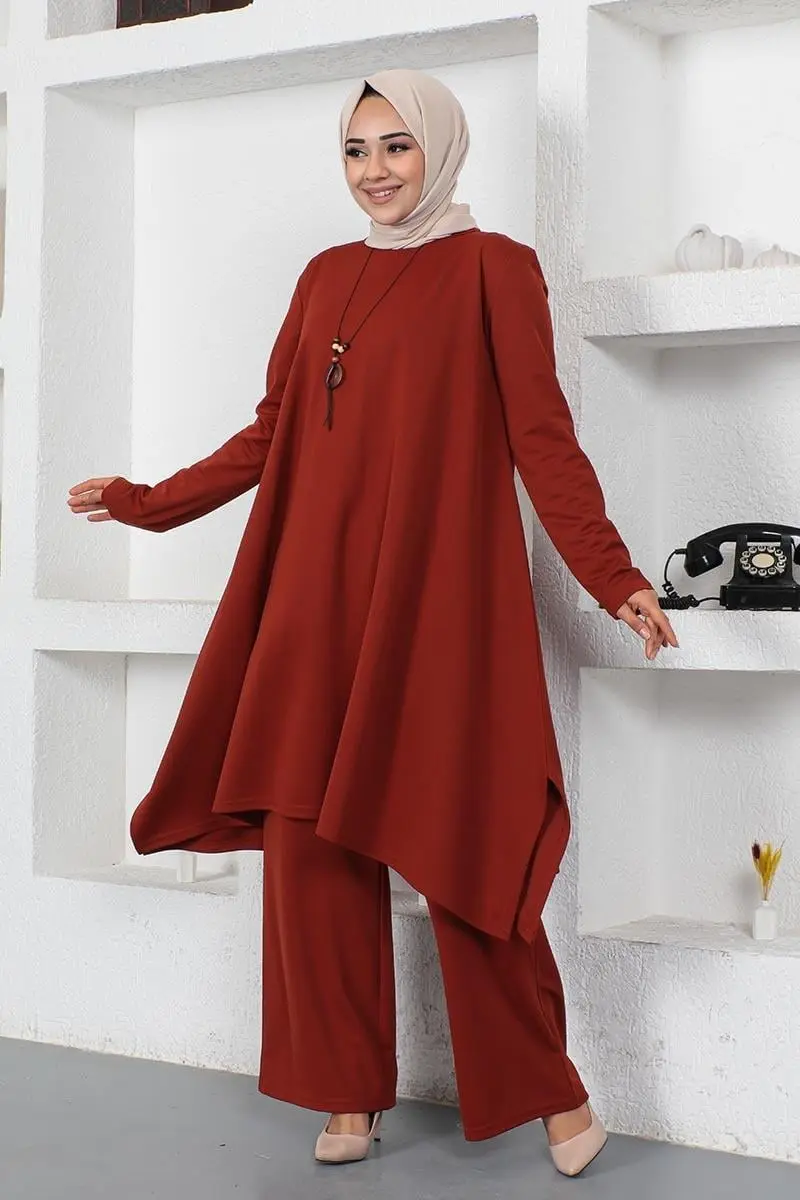 Kolyeli Yırtmaç Detaylı Takım Kiremit-detail