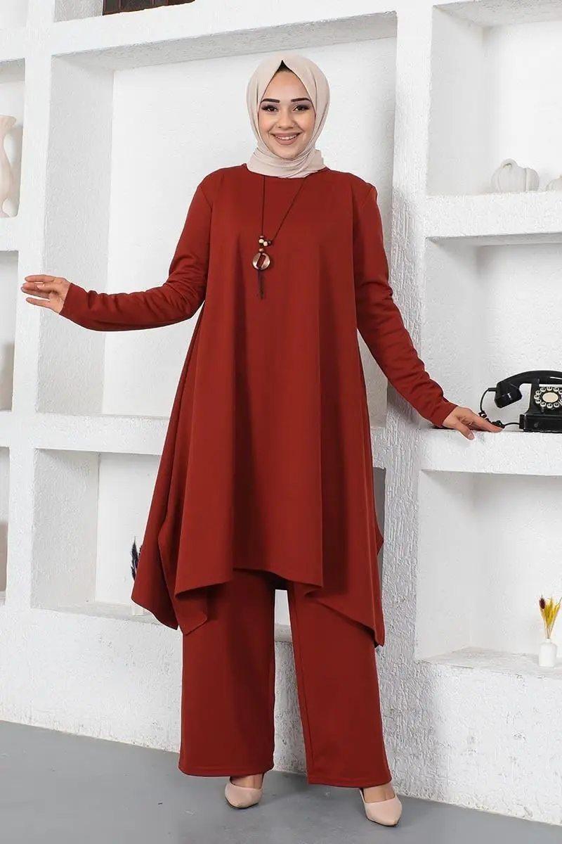 Kolyeli Yırtmaç Detaylı Takım Kiremit-detail