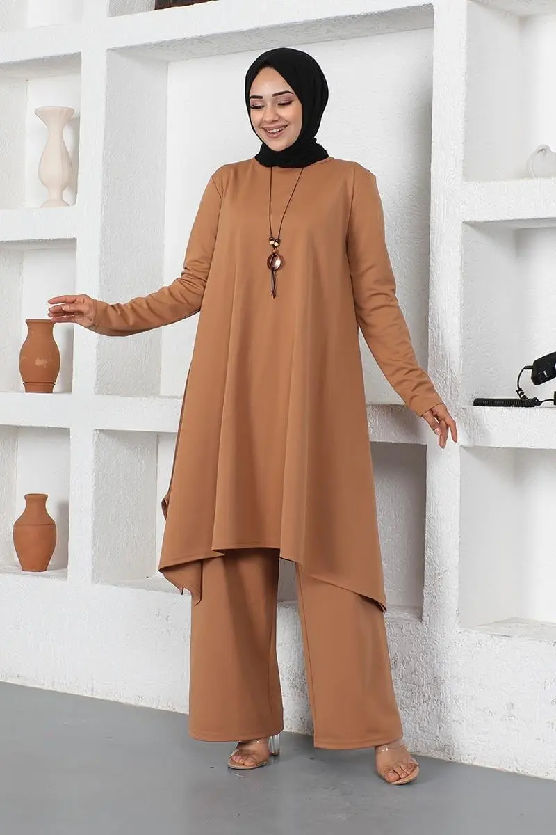 Kolyeli Yırtmaç Detaylı Takım Taba-detail