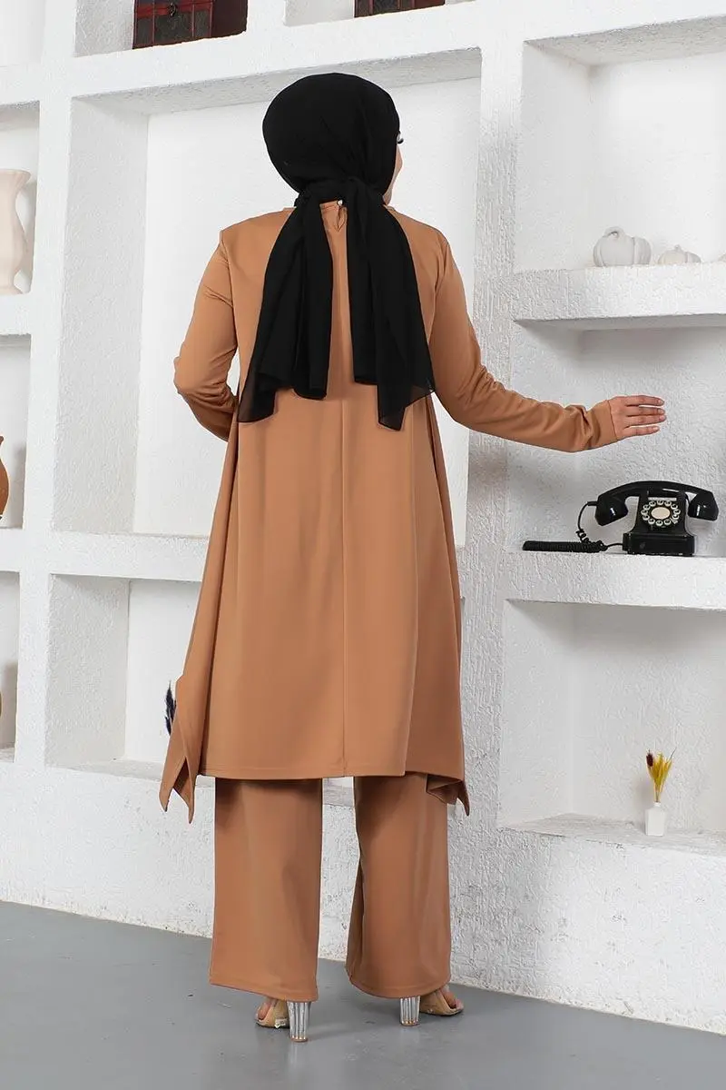 Kolyeli Yırtmaç Detaylı Takım Taba-detail