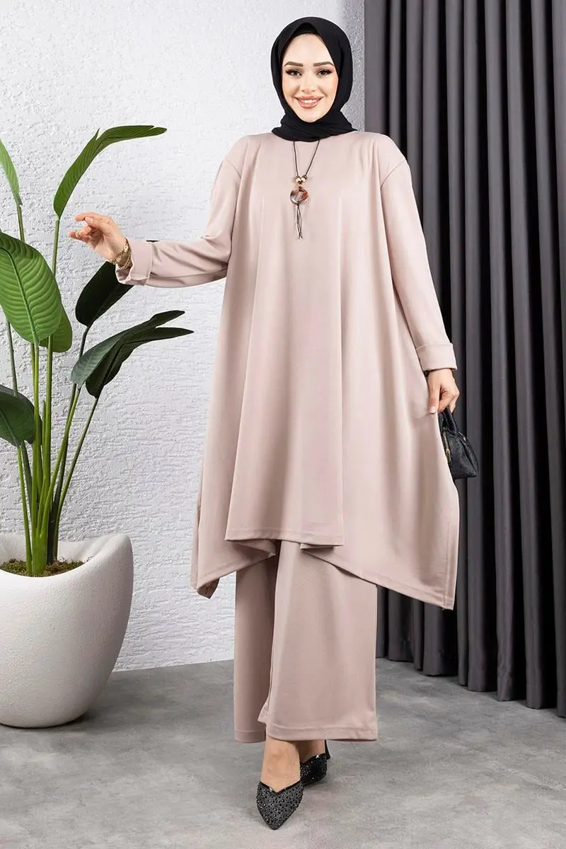 Kolyeli Yırtmaç Detaylı Takım Vizon-detail