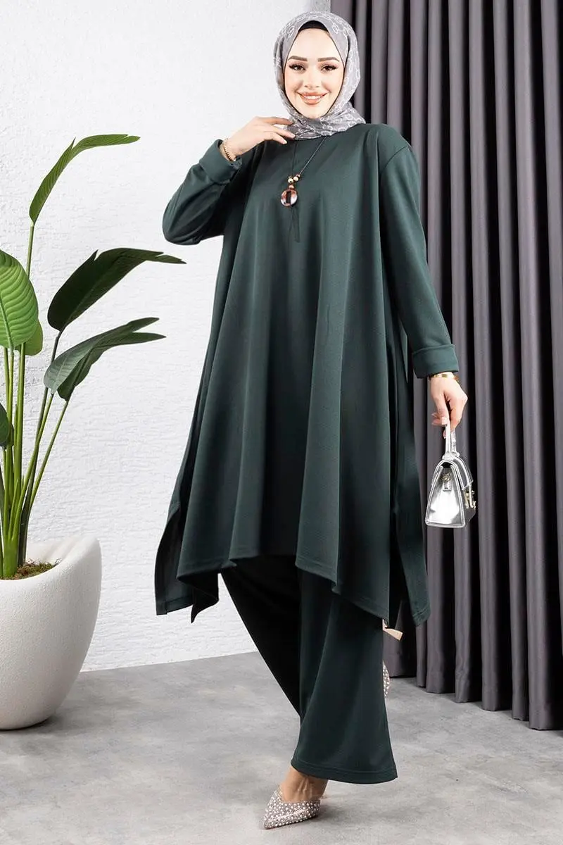 Kolyeli Yırtmaç Detaylı Takım Zümrüt Yeşili-detail