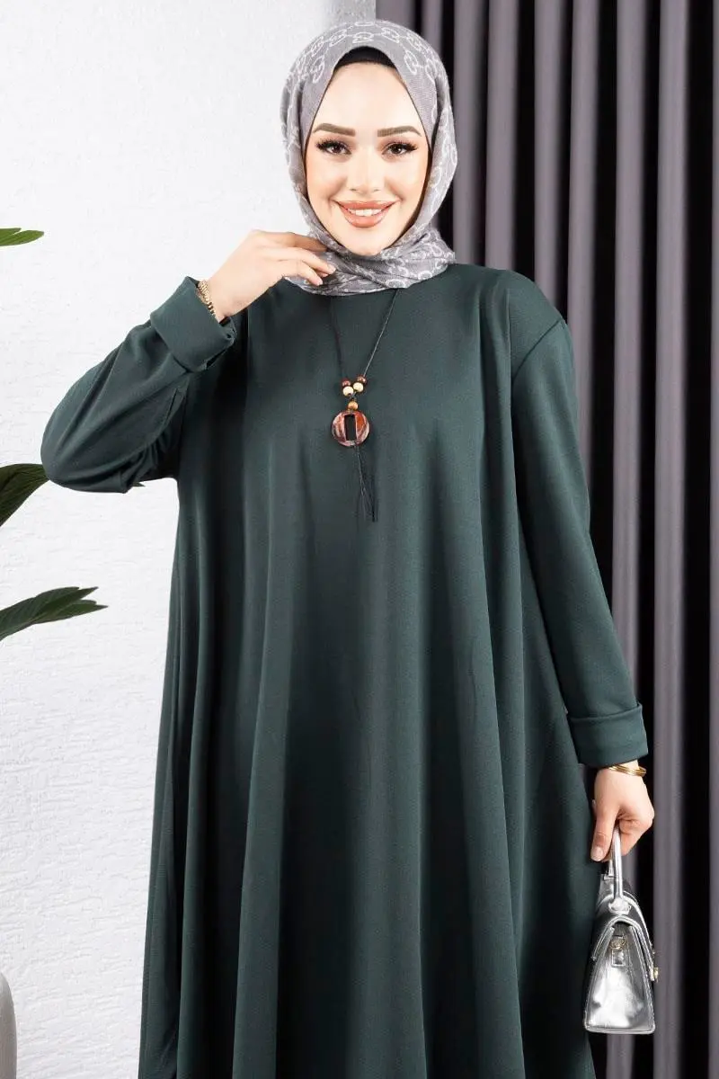 Kolyeli Yırtmaç Detaylı Takım Zümrüt Yeşili-detail