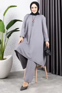 Kolyeli Yırtmaç Detaylı Takım Gri