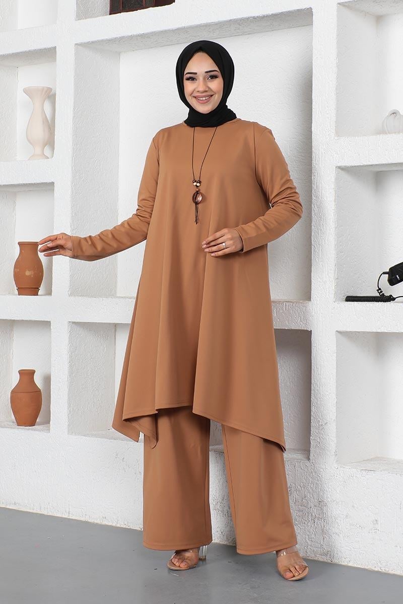 Kolyeli Yırtmaç Detaylı Takım Taba