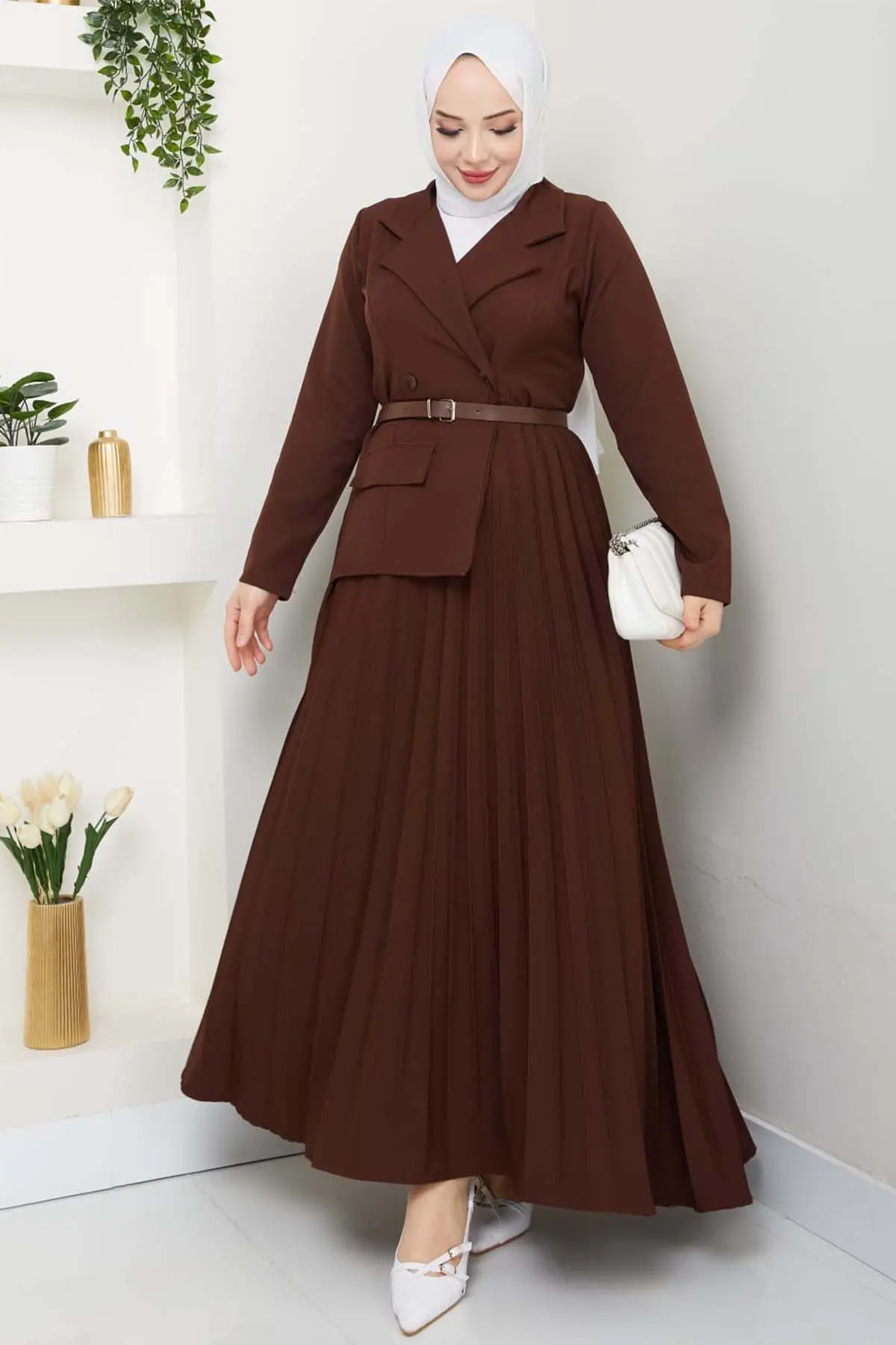 Kruvaze Yaka Piliseli Elbise-detail