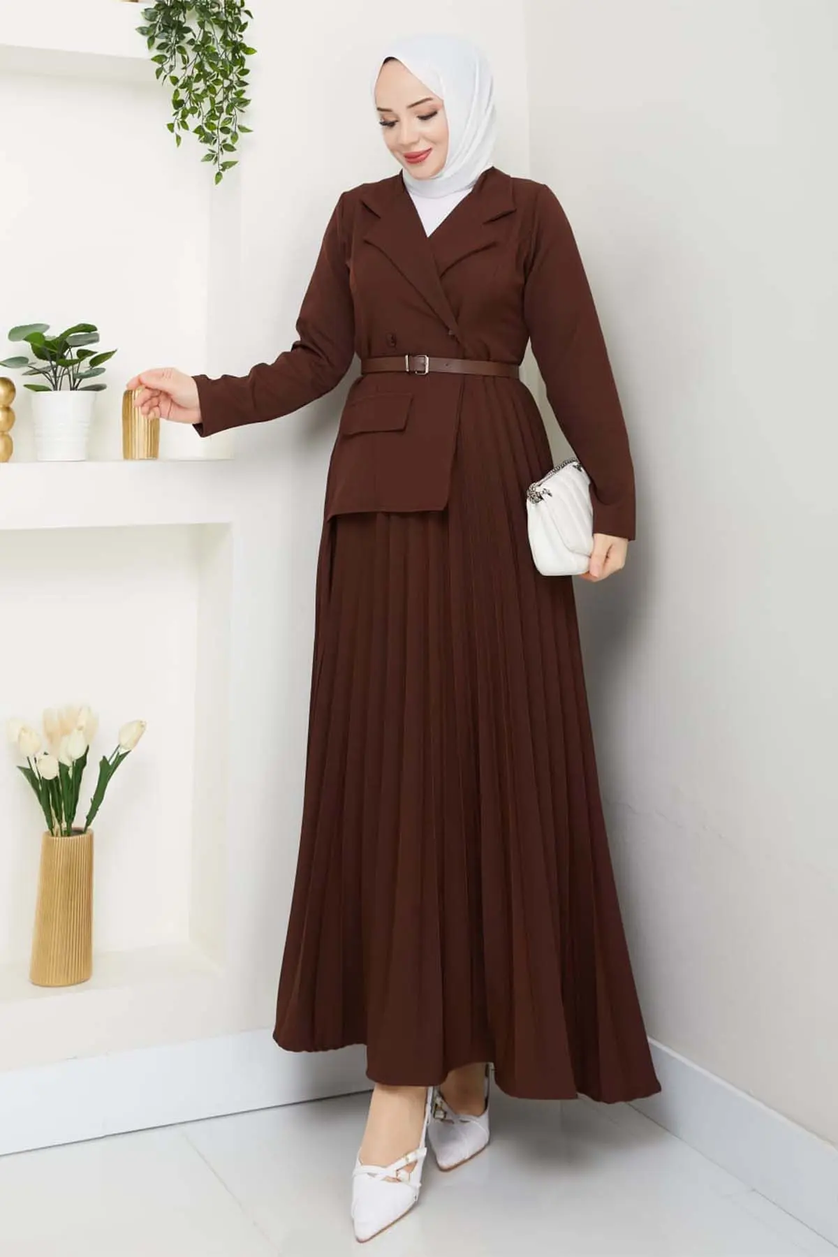 Kruvaze Yaka Piliseli Elbise-detail