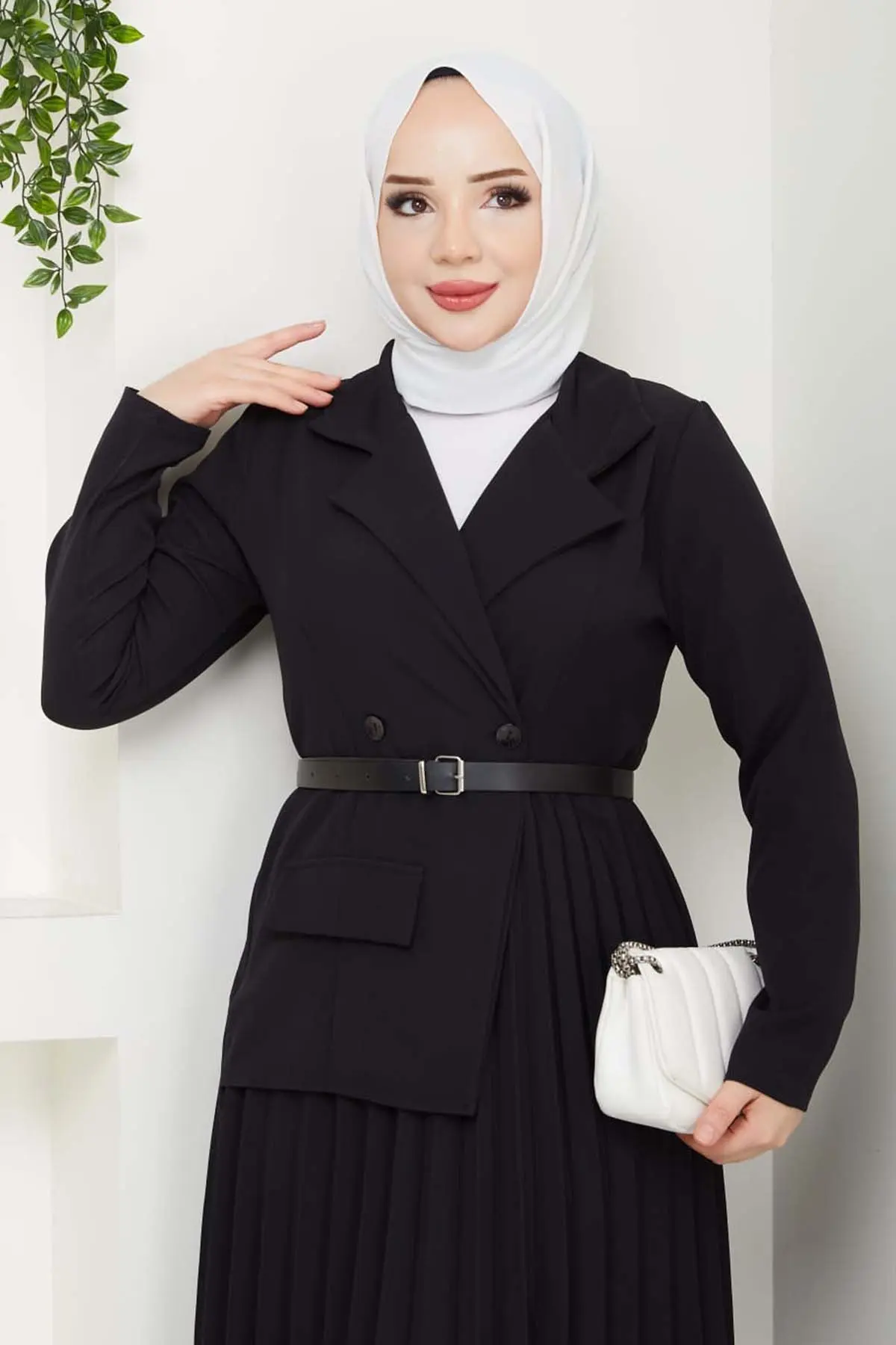 Kruvaze Yaka Piliseli Elbise-detail