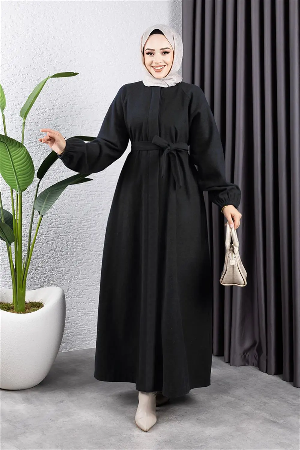 Kürk Detaylı Kaşe Manto-detail