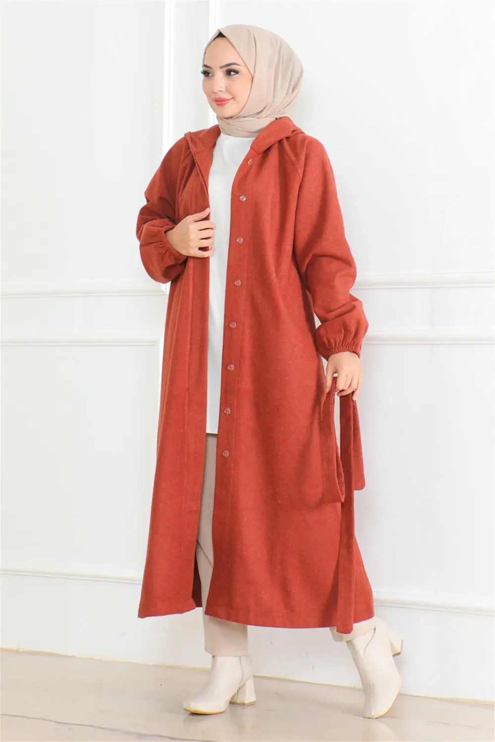 Belted Hijab Coat-detail