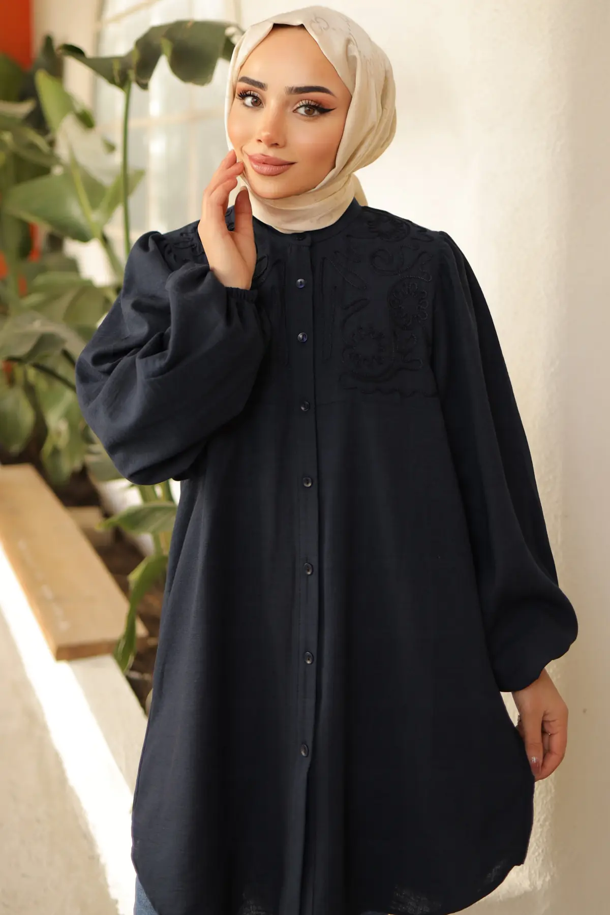 Embroidery Detailed Shirt-detail