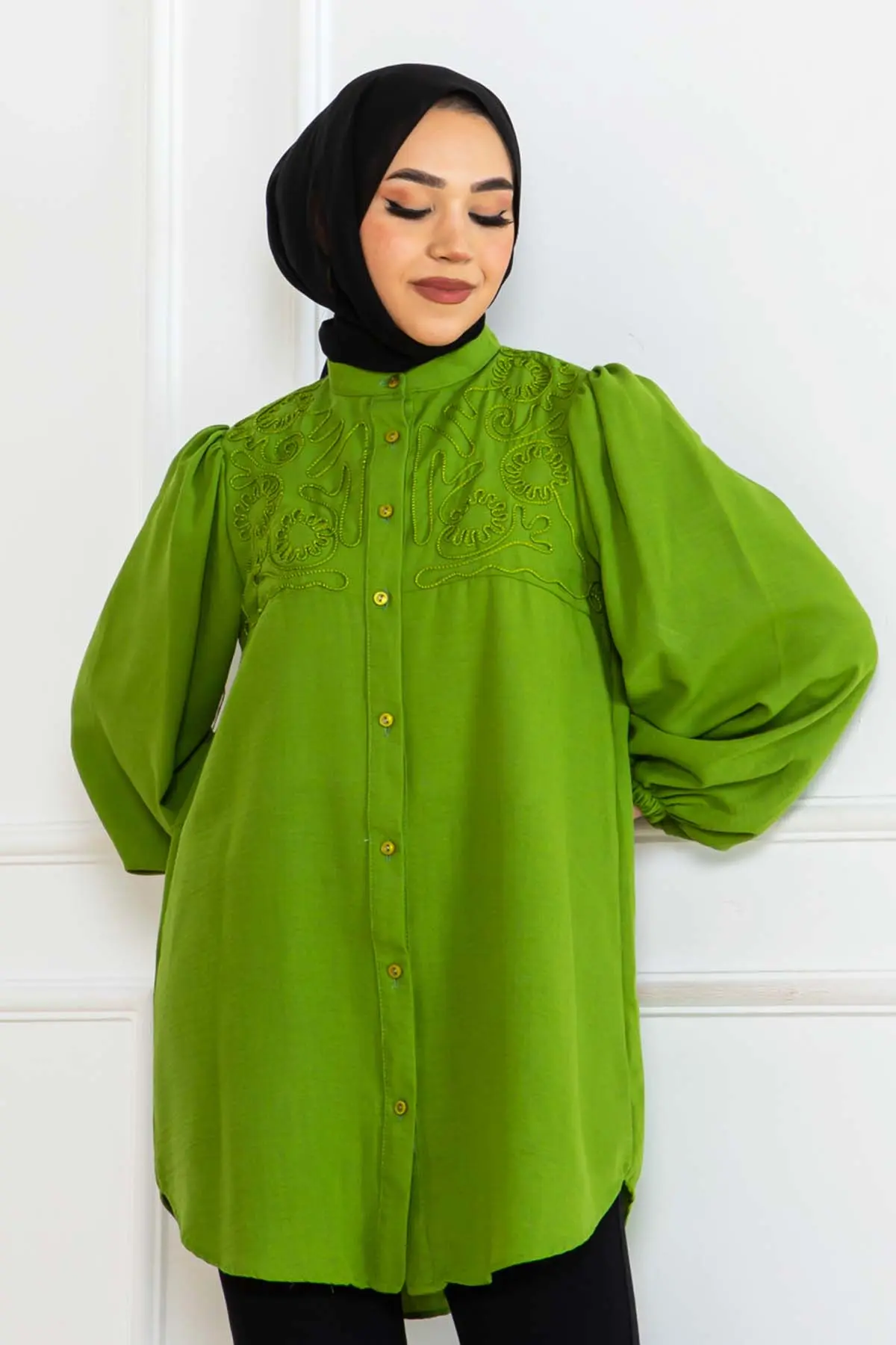 Embroidery Detailed Shirt-detail