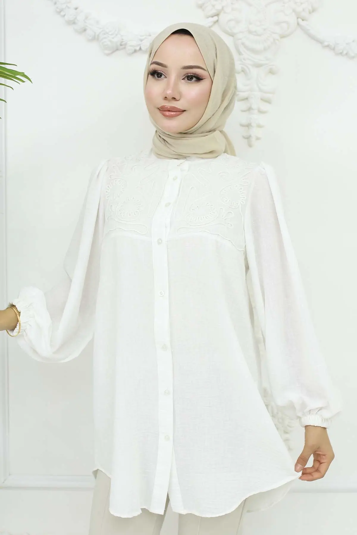 Embroidery Detailed Shirt-detail