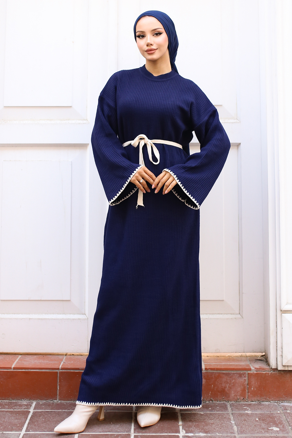 Nakış Detaylı Triko Elbise Yağ Yeşili