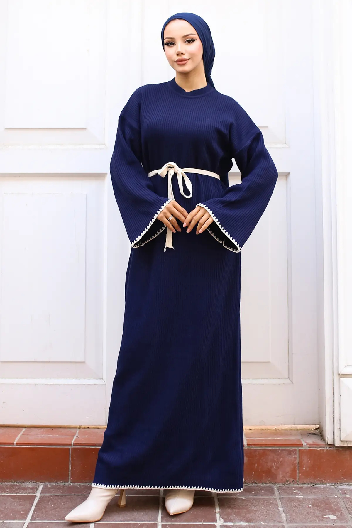 Nakış Detaylı Triko Elbise Yağ Yeşili