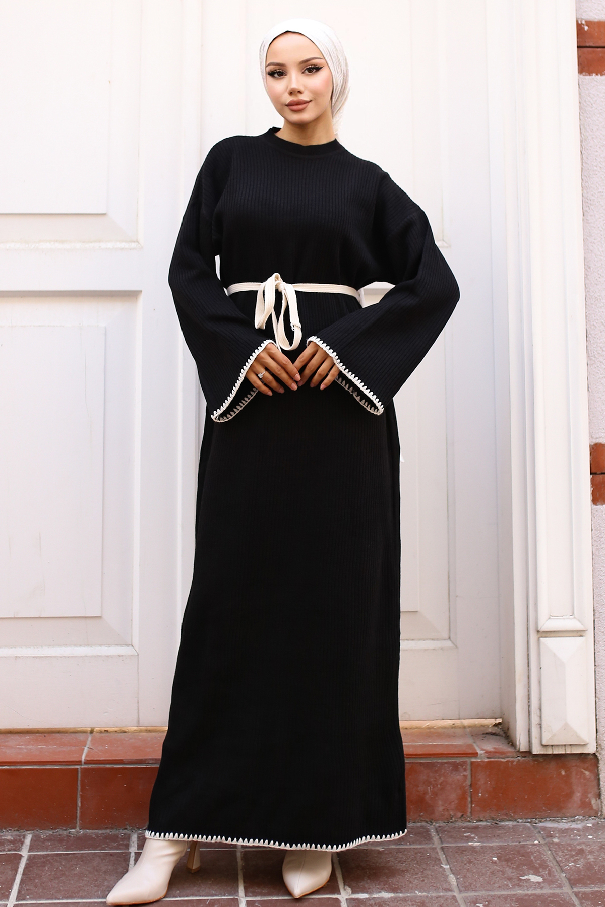 Nakış Detaylı Triko Elbise Yağ Yeşili