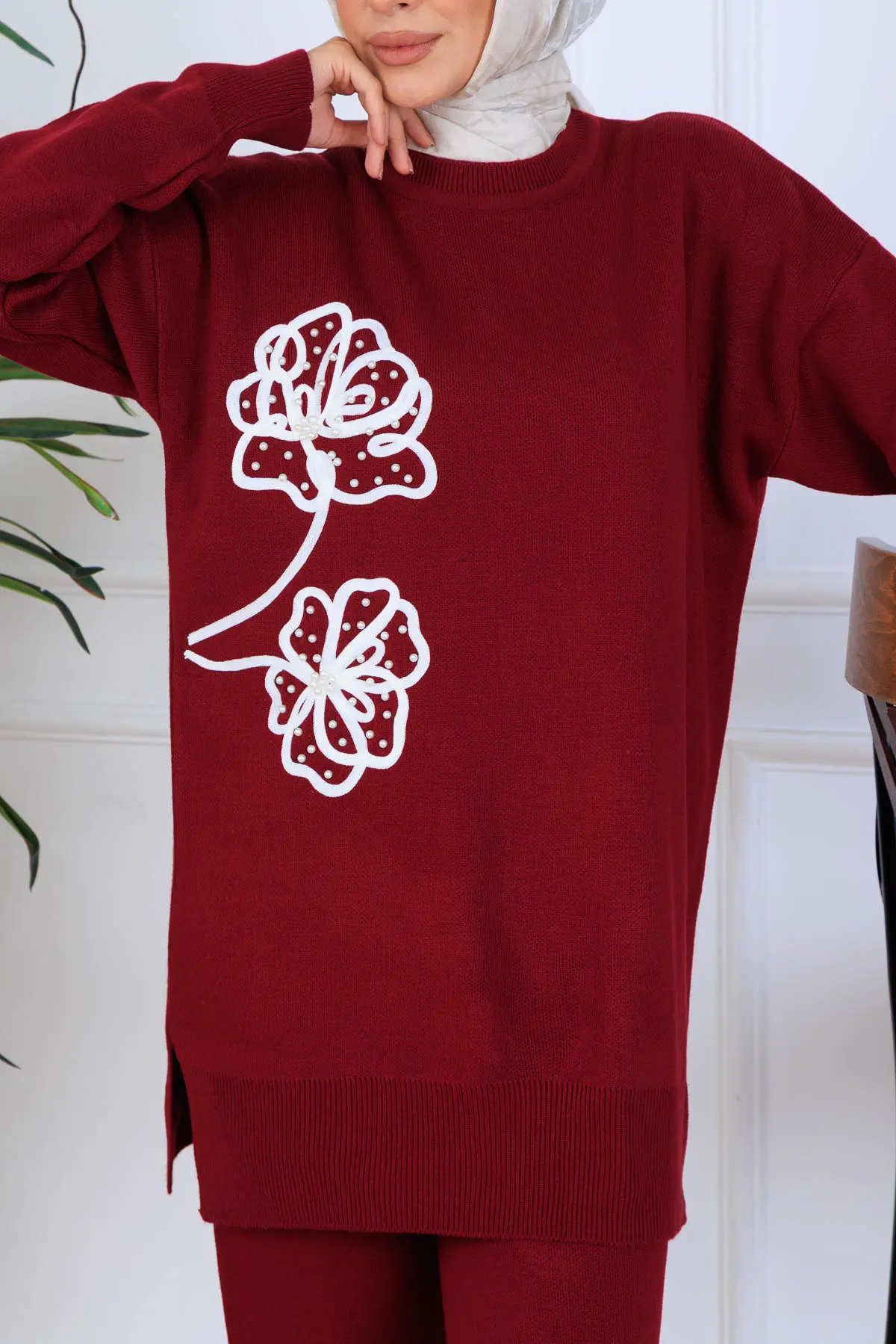 Knitwear Set With Embroidery Details-detail