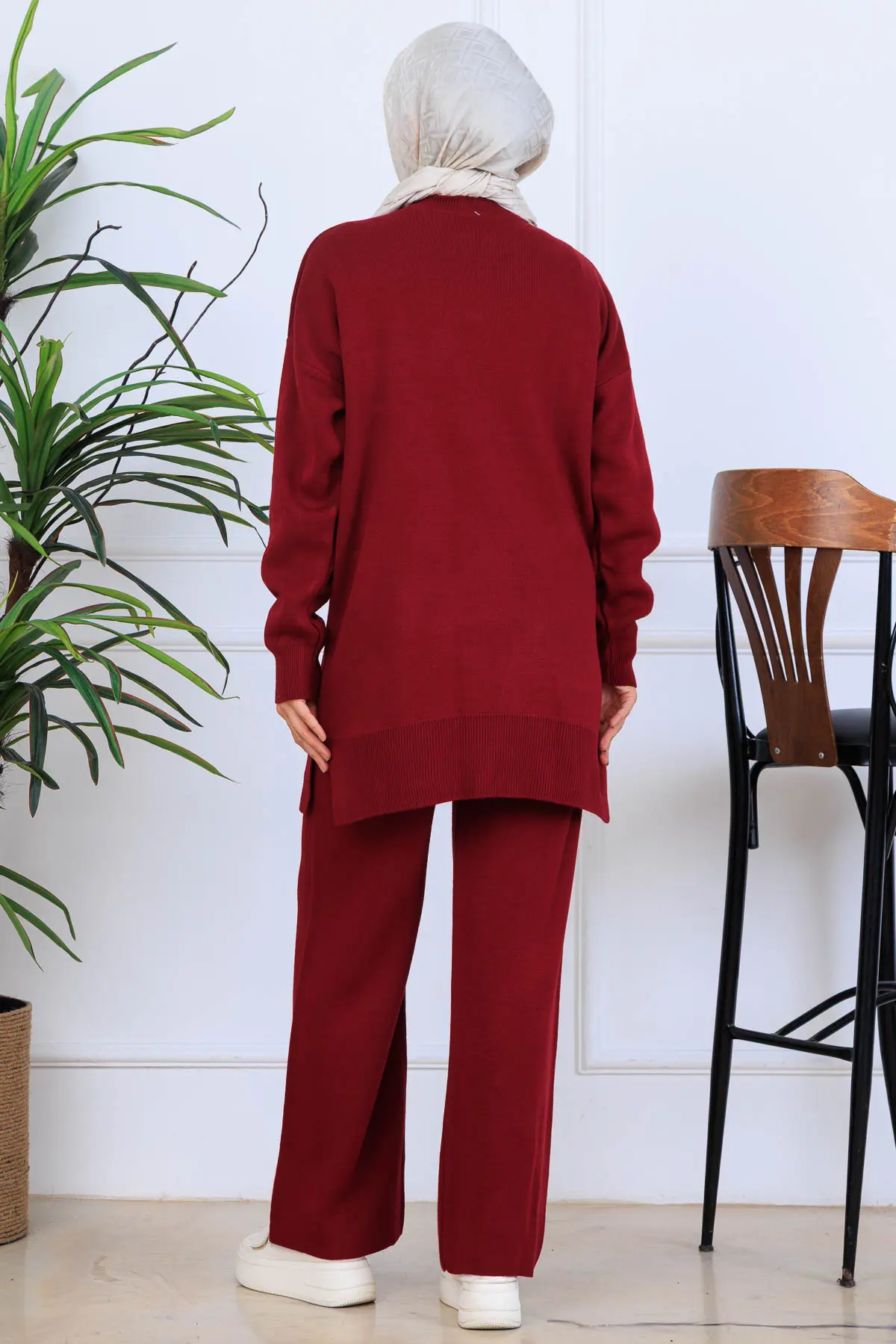 Knitwear Set With Embroidery Details-detail