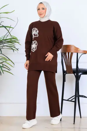 Knitwear Set With Embroidery Details