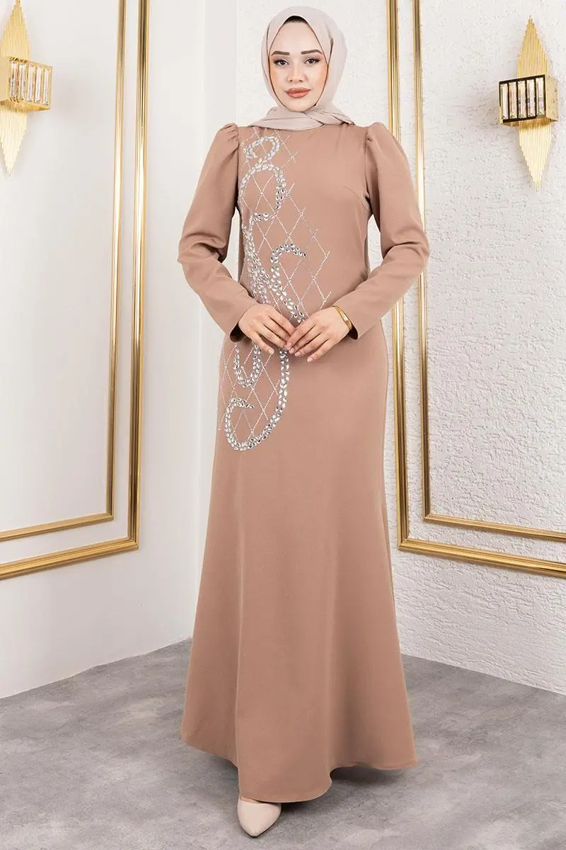 Crepe Evening Dress With Stone Embroidery On The Front-detail