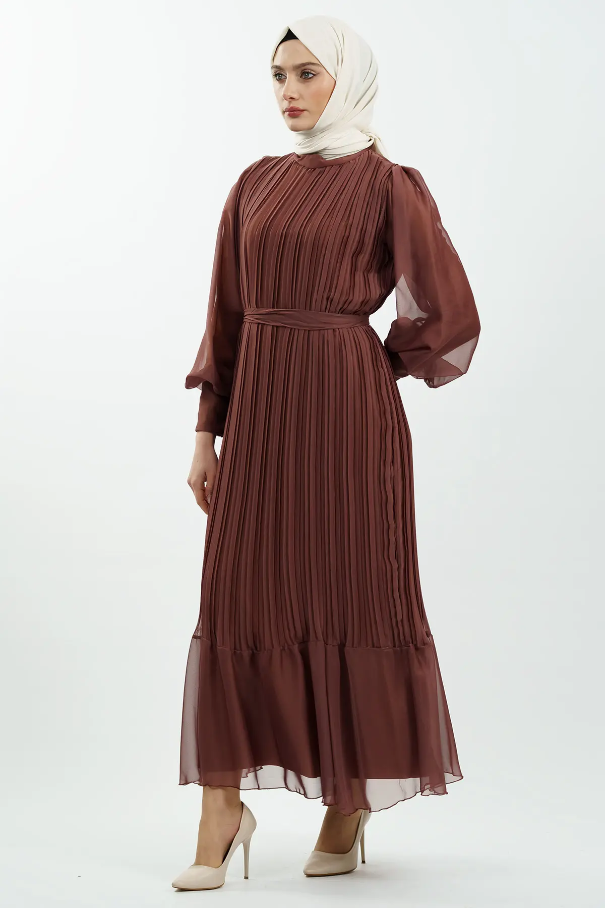 Pileli Kemerli Kahverengi Tesettür Elbise-detail