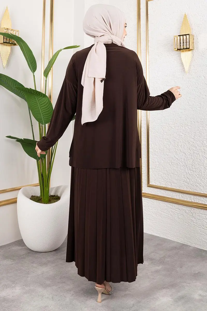 Sandy Suit With Pleated Skirt-detail