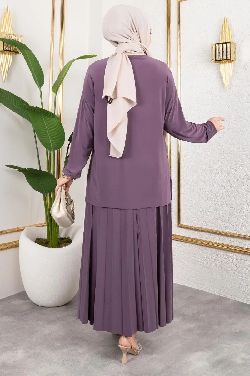 Sandy Suit With Pleated Skirt-detail