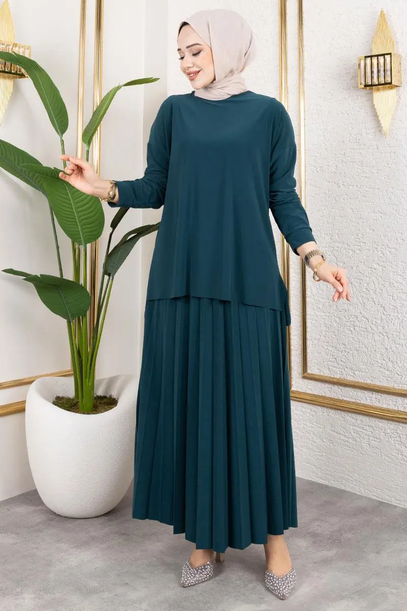 Sandy Suit With Pleated Skirt-detail