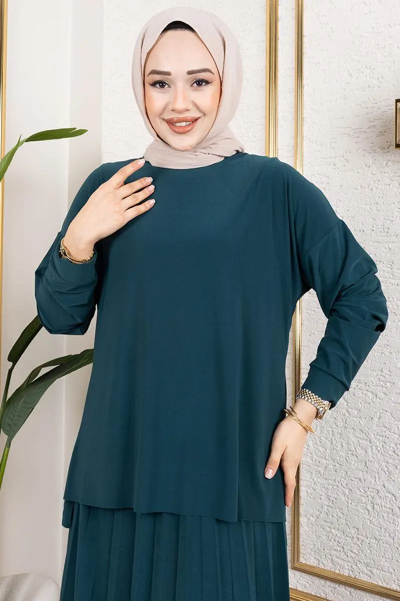 Sandy Suit With Pleated Skirt-detail